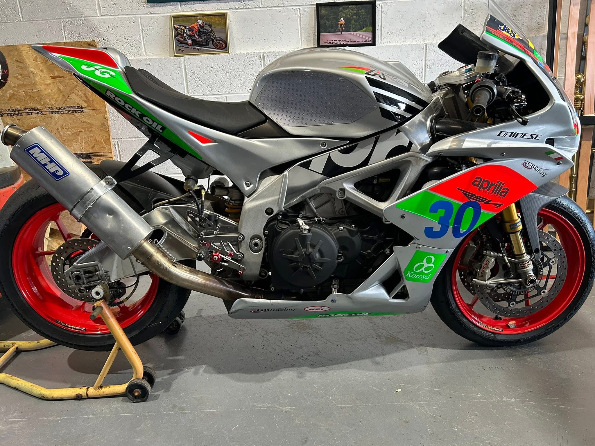 Aprilia RSV4