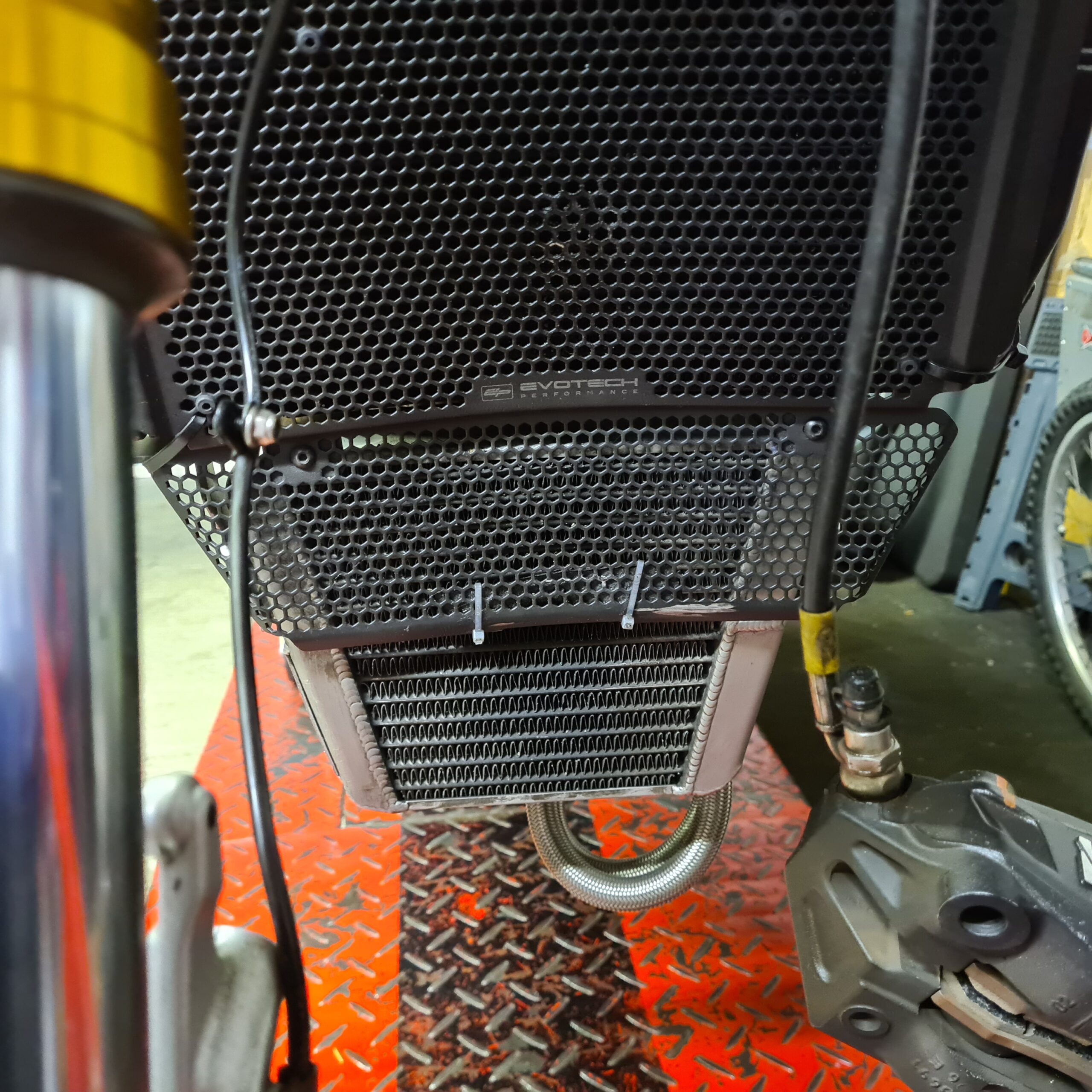 Aprilia rs660 BSB Race bike