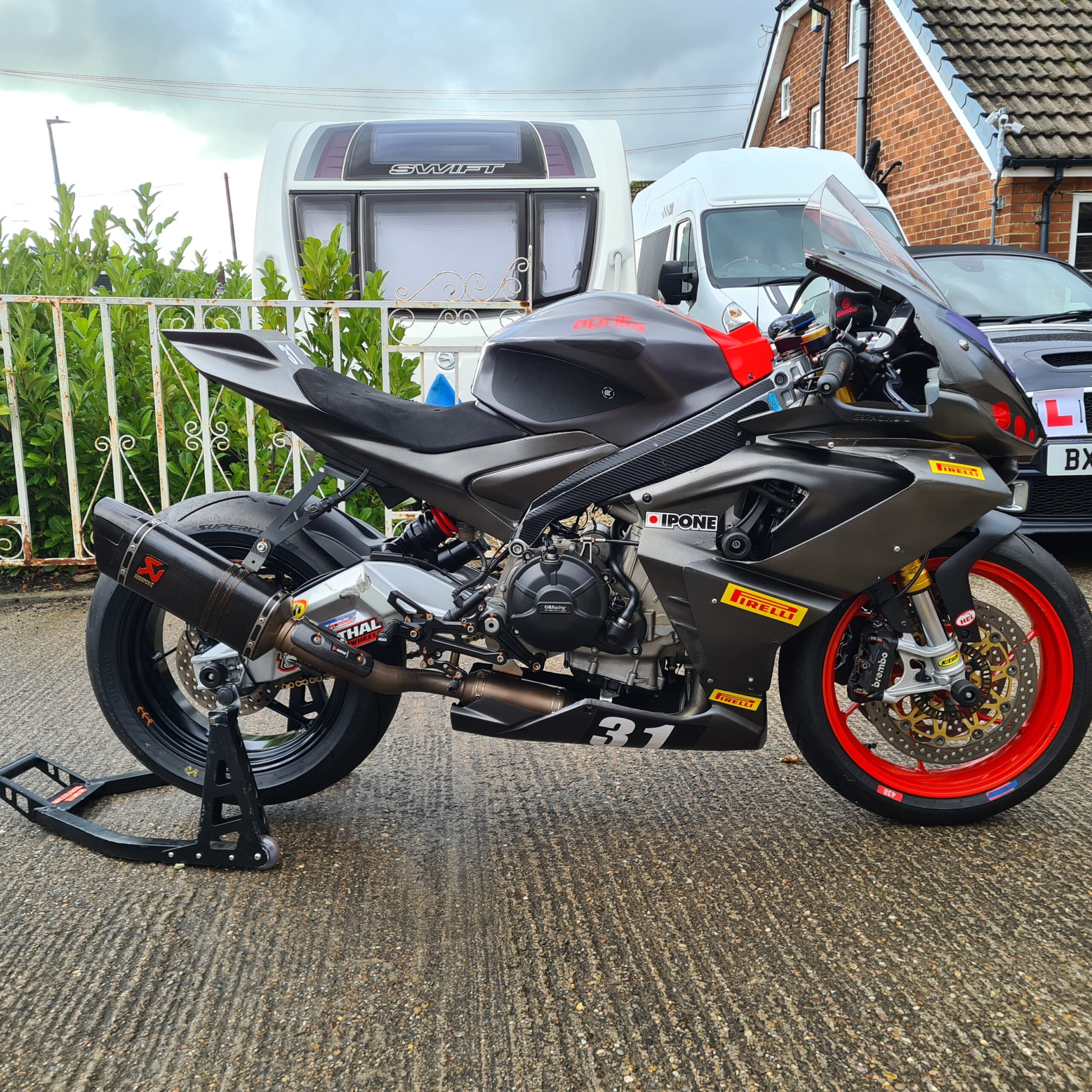 Aprilia rs660 BSB Race bike