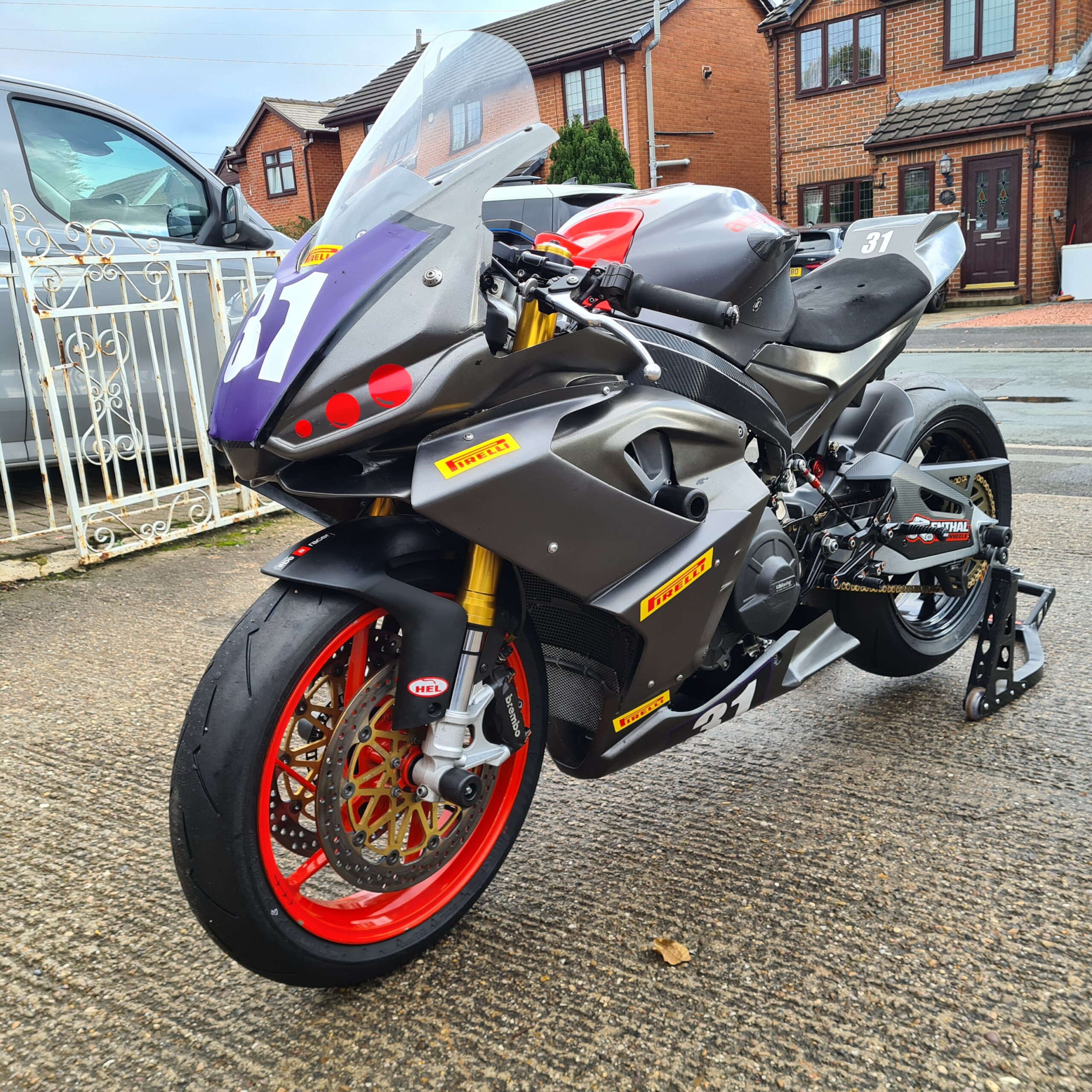 Aprilia rs660 BSB Race bike